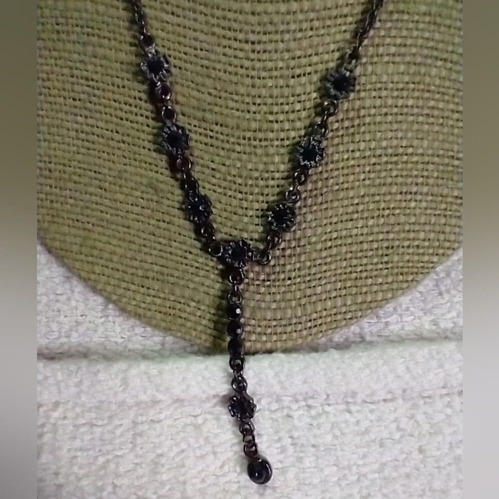 Black crystal chain necklace floral flower 🌷🌹